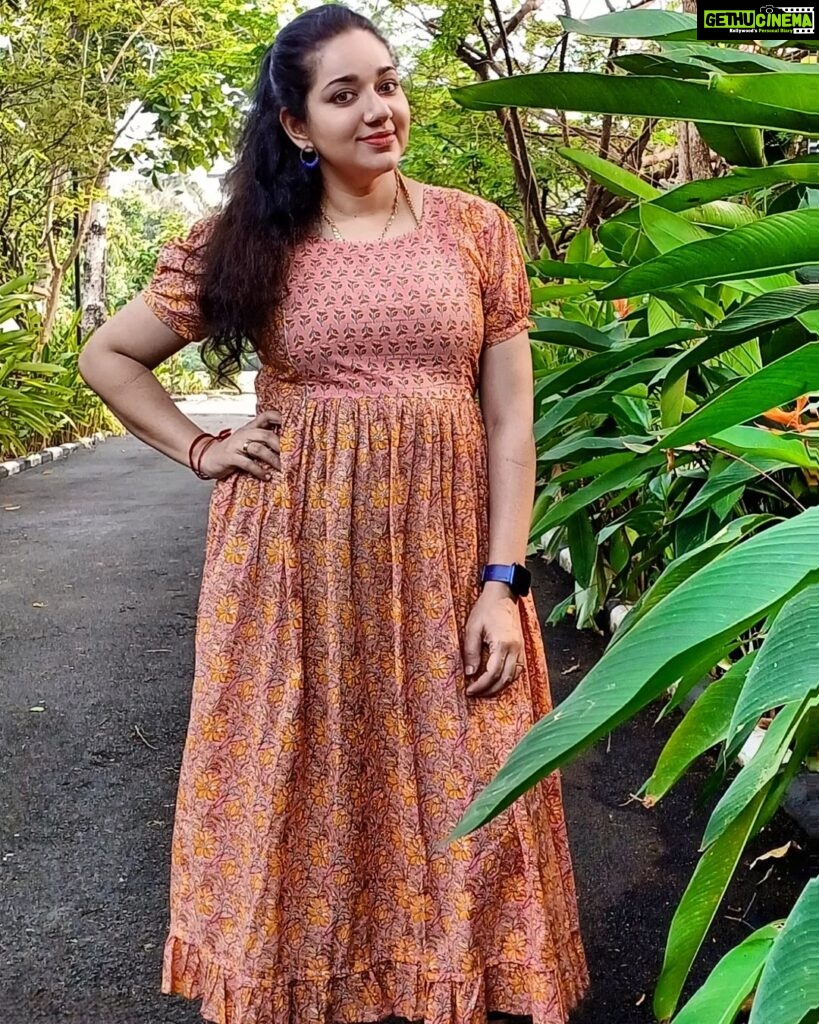 Chandra Lakshman Instagram - 💫It's a thing called happiness ✨ Pretty and comfortable maternity wear from @yashvi_clothing ❤ #moongirl #lifeisbeautiful #collaboration #actor #maternitywear Kochi, India