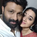 Chandra Lakshman Instagram – It’s a fabulous day! Good morning ✨
#lovefromustoyou #moongirl #lifeisbeautiful #blessed #love #positivevibes #instadaily #365daysofgratitude