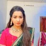 Chhavi Pandey Instagram - 😁🤪 #reels #instagood #funnyreels #reelitfeelit #reelkarofeelkaro #trending #trendingreels #onset #chhavvipandey #purnima