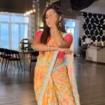 Chhavi Pandey Instagram - “Dance with a sparkle in your eyes “. #manmohini #dancetherapy #expression #dance #dancereels #indiandance #reels #dancereels #reelitfeelit 💃