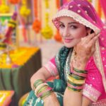 Chhavi Pandey Instagram - 🌹🧿