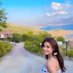 Chhavi Pandey Instagram - #reels #reelitfeelit #reelkarofeelkaro#trendingreels #trendin#wanderlust 🌹