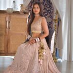 Dalljiet Kaur Instagram - #gratitude . . . Creative Team led by @chiggy_parmar Makeupartist @avirayit Photographer @rehmat_hafiz Behind the scenes @marlie_vice Jewellery @Jewellery_zunction Wadrobe @manasbrands Nairobi, Kenya