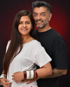 Dalljiet Kaur Instagram - Us 🧿
.
.
Thank you @chiggy_parmar and @avirayit for being you! Loooooooove our team ! 
Chiggy thaaaaank you for such awesome clicks ❤️
