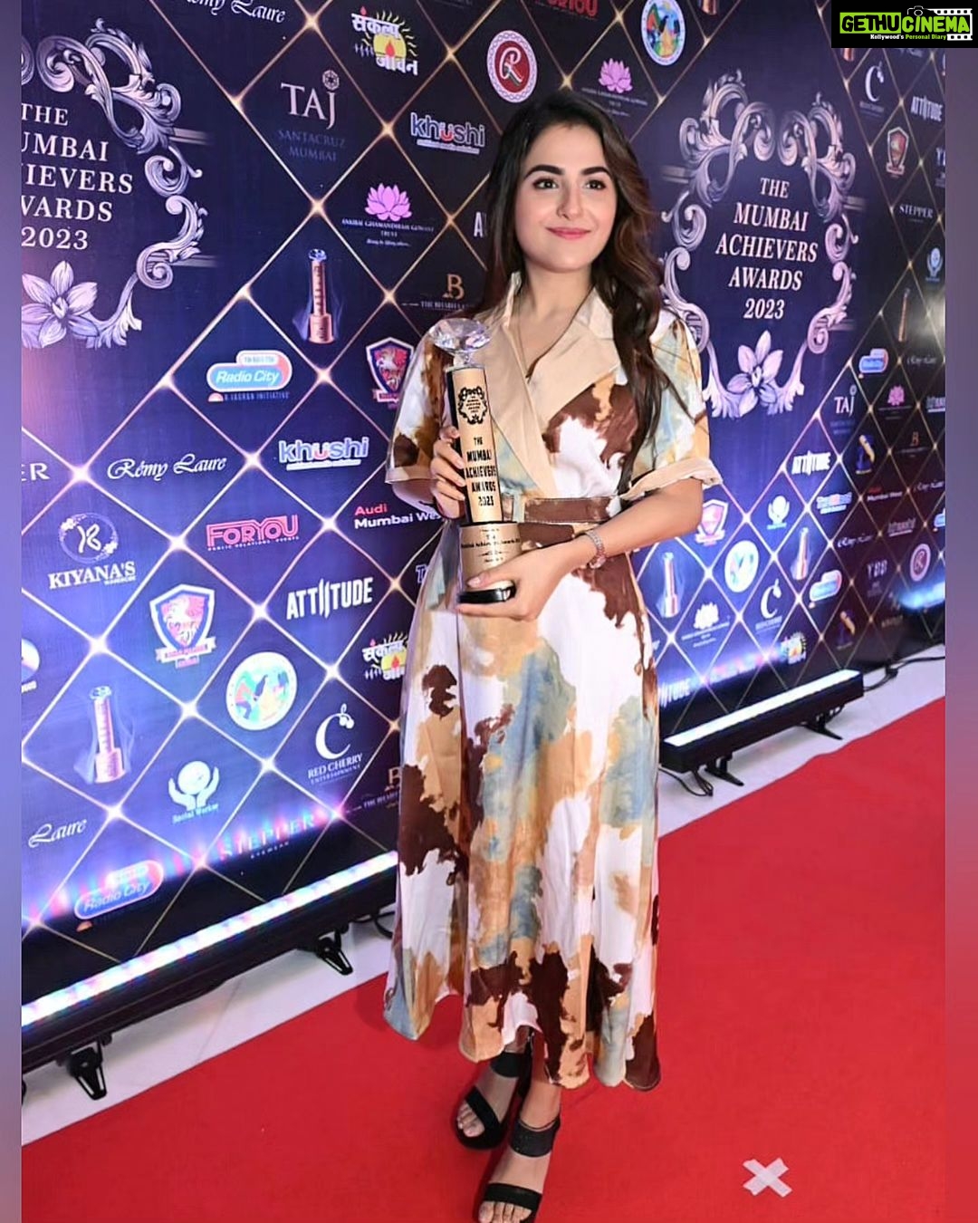 Debattama Saha Instagram - Thankyou @themumbaiachieversawards for this๐ค๐ซถ๐ปโค๏ธ. Also, I'd like to express my deepest Gratitude to everyone who has helped me achieve this award. Sorry for the delay though! ๐
๐ . . . . . . . . . #instagood #awards #Gratitude #love #instagram