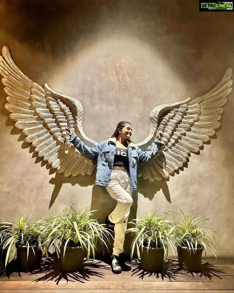 Debattama Saha Instagram - Dear Debattama, Spread your Wings, cz you know your Guardian Angels have your back!💫🕊👼🏻🪽 . . . . . . . #spreadyourwings #wings #fly #flyhigh #motivation #selflove #insta #instadaily #instamood #instalike #instalove #instagood #instagramers #instagram #debattama #debattamasaha #debaatama_sah