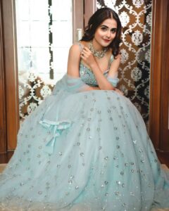 Debattama Saha Instagram - I feel my Disney Addiction with my Hardwork ✨️ 🪄 💫 💎 🤍 🩵 👸🏻
.
👗- @neerusindia 
📸 - @anirbandas1622 @amit_dey_photography 
.
.
.
.
.
#disney #princess #cindrella #indian #ethnicwear #traditional #wedding #instagood #instafashion #instalike #instagramers #instagram