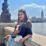 Debattama Saha Instagram - Hufff! I tried. I tried to write up an entire article on a secret between me and pigeons… It makes me wonder big time about all the “whys” , “hows” and “where’s”, but no. Let it be. Some things are best hidden… 📝🕊️ . . . . #instamood #instagram