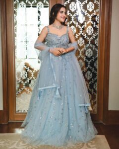 Debattama Saha Instagram - I feel my Disney Addiction with my Hardwork ✨️ 🪄 💫 💎 🤍 🩵 👸🏻
.
👗- @neerusindia 
📸 - @anirbandas1622 @amit_dey_photography 
.
.
.
.
.
#disney #princess #cindrella #indian #ethnicwear #traditional #wedding #instagood #instafashion #instalike #instagramers #instagram