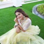 Debattama Saha Instagram - Everybody Sing Soni Soni Aaja Maahi Vey 💕 🎶 Shot and Edited by- @anirbandas1622 @amit_dey_photography . . . . . #weddingreels #haldiceremony #bestfriendswedding #dance #happy #InstaMusic #instareel #instagramers #instagram