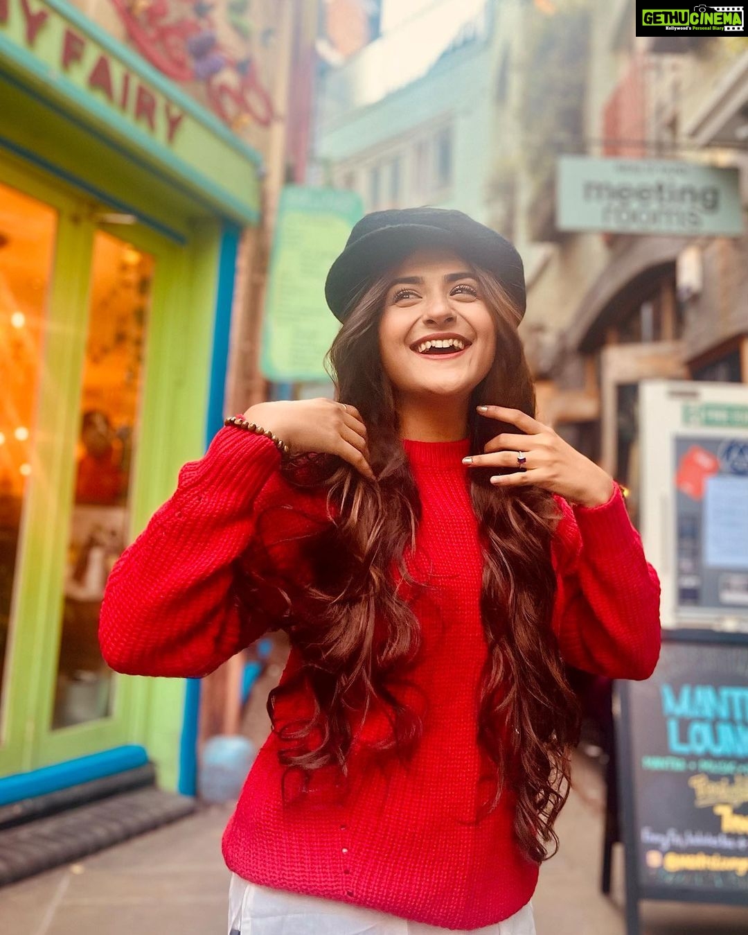 Debattama Saha Instagram - A close-up ♥️ . . . . . #worrytonotworry