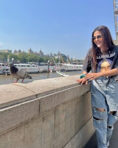 Debattama Saha Instagram - Hufff! I tried. I tried to write up an entire article on a secret between me and pigeons… It makes me wonder big time about all the “whys” , “hows” and “where’s”, but no. Let it be. Some things are best hidden… 📝🕊️
.
.
.
.
#instamood #instagram