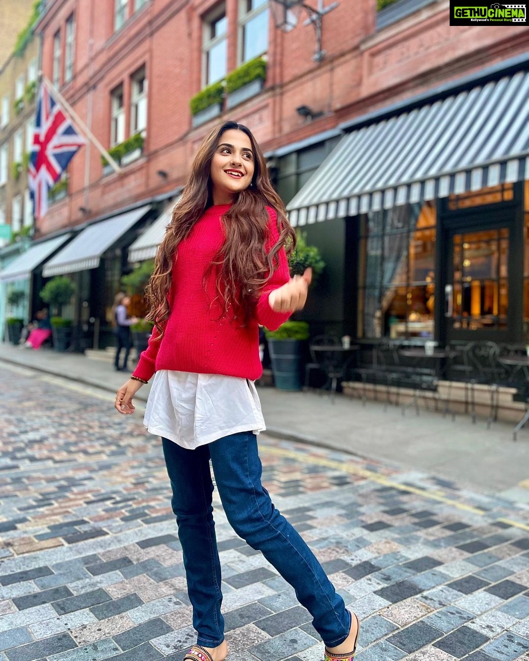 Debattama Saha Instagram - Write me a letter 📮❤️🔥🍿📜🫶🏻 . . . . . . . . . . . #allredeverything #filmmaking