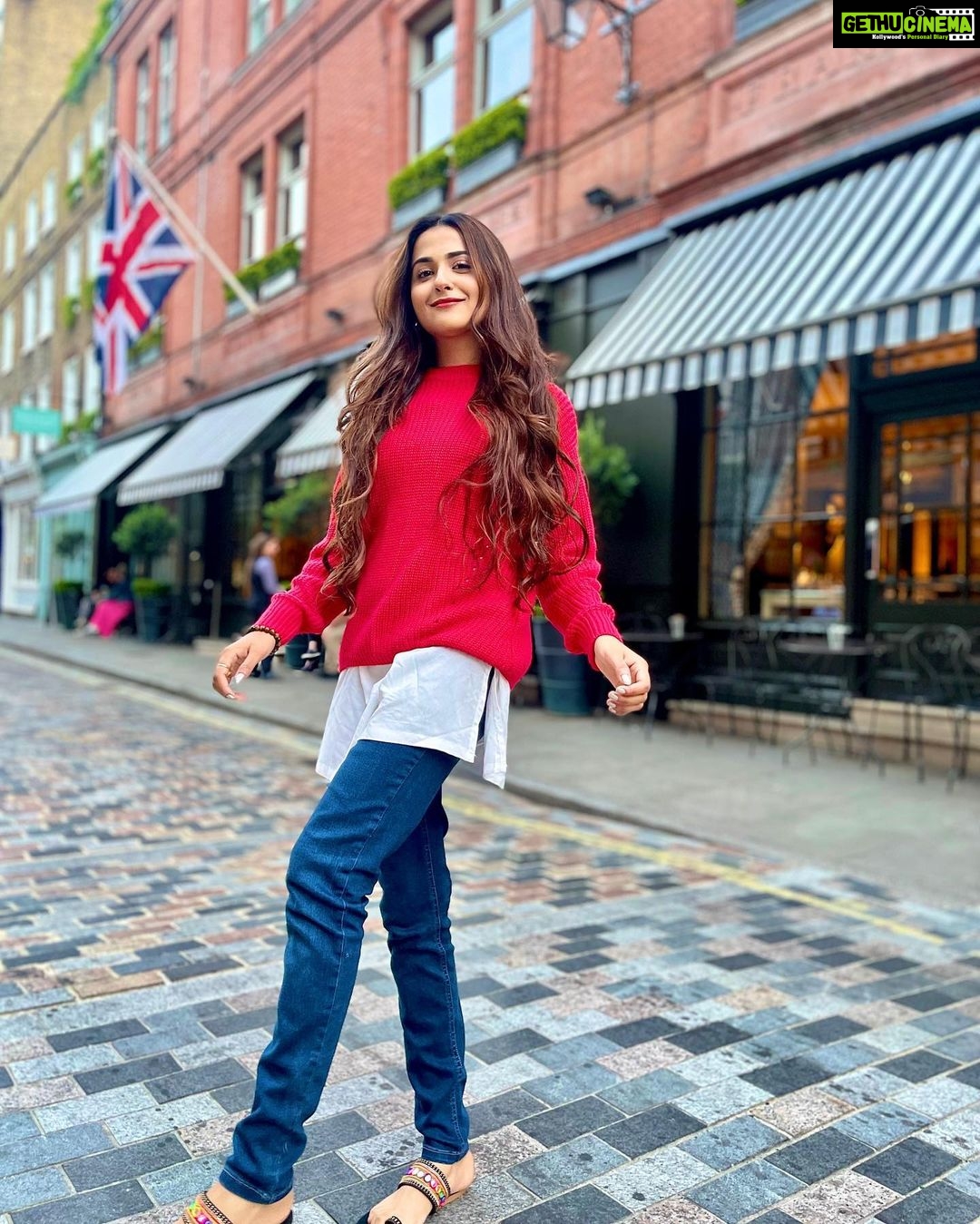 Debattama Saha Instagram - Write me a letter 📮❤️🔥🍿📜🫶🏻 . . . . . . . . . . . #allredeverything #filmmaking