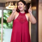 Debina Bonnerjee Instagram - Haye!! Sucha vibe… What Jhumka ? This film and the songs is all heart ✨❤️🫠 . Outfit : @theancestrystore 📹 : @sk_.click . . #whatjhumka #trending #rrkpk @karanjohar @aliaabhatt @ranveersingh ✨👏🏻👏🏻