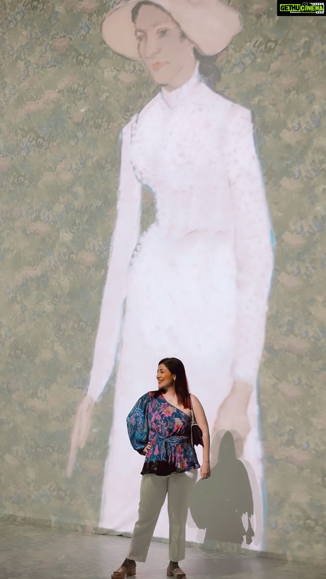 Debina Bonnerjee Instagram - Van Gogh 360 in Delhi… Appreciating its beauty!!! . . 📹 : @mgproductions_ Top : @saundhindia PR : @alphabetmedia Styled : @stylebysugandhasood Travel Buddy : @jeevitaoberoi . #delhi #vangogh #gurugram #travel #reelsvideo #debinabonnerjee Van Gogh 360 - Halifax