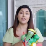 Debina Bonnerjee Instagram – On one hand while I could control my hair fall issue another problem popped up, which is dandruff, thanks to the weather and my workout and sweating. 

Since I got good results with Indulekha Bringha Hair oil, I thought I would give @indulekha_care Svetakutaja Hair Oil & Shampoo a try. 

It has been clinically proven to control and reduce visible dandruff in just 2 weeks*

#AD

#IndulekhaSvetakutaja #AntiDandruff #IndulekhaHairOil #haircare #IndulekhaHairOil #IndulekhaPartner

*Basis clinical study conducted by Idependent clinical research organisation in 2022