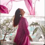 Debina Bonnerjee Instagram – Old songs are a wholesome mood ❤️And I’m #unstoppable ✨
.
📹: @mgproductions_
Outfit: @tara_c_tara 
.
.
#debinabonnerjee