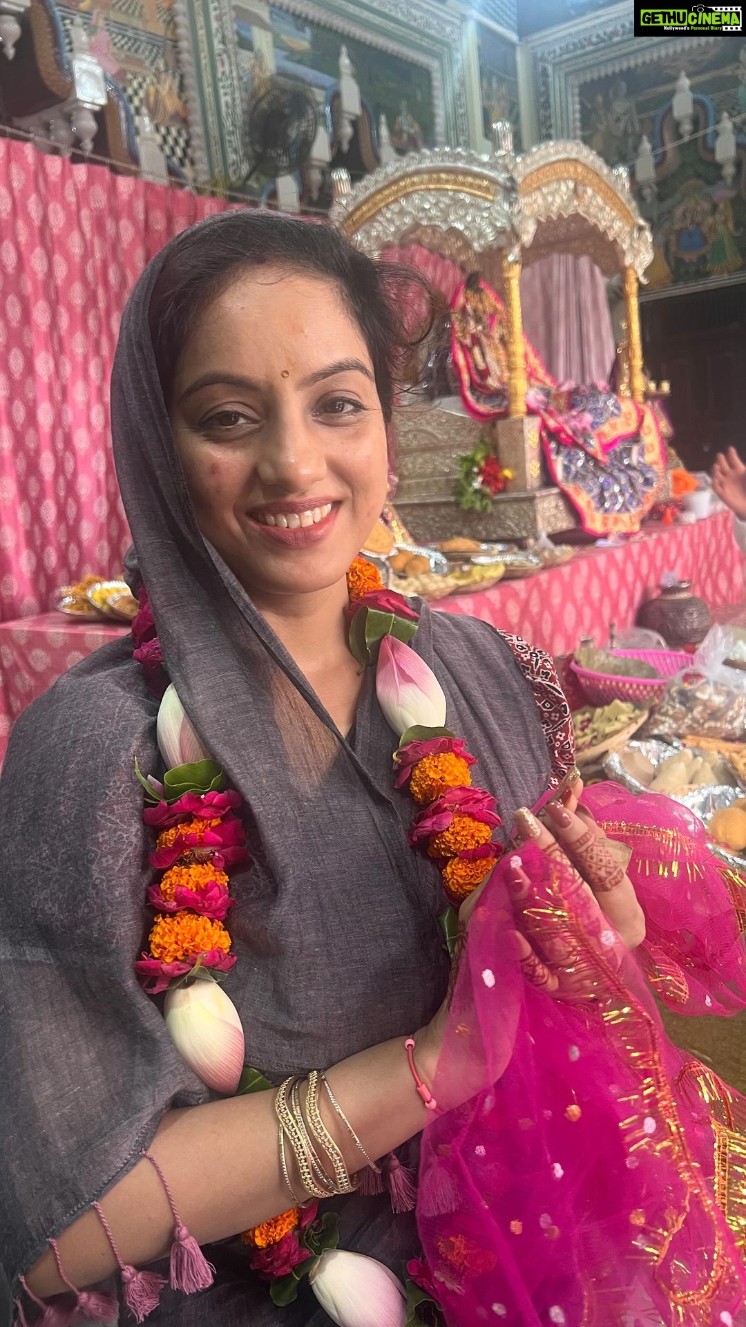 Deepika Singh Instagram - Today darshan at Gir Raj ji temple at Jatipura , mukharabind, Radha rani temple at birsana, bihari ji darshan at Vrindavan then we moved to prem mandir. Totally loved the vibe also enjoyed the mouthwatering food at Vrindavan and mathura. In all a memorable day 😍💃🏻. . #mathura #vrindavan #radheradhe #deepikasingh