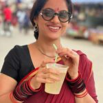 Deepika Singh Instagram - Blissful day with my best friend who’s also my husband @rohitraj.goyal . We visited #jagannathtemple , #konarktemmple , #chandrabhagabeach and #lingrajatemple all in one day. Such a wonderful and memorable day for me. Happy friendship to all my #instafam ❤️🙏🏻. Thank you for accepting me with all my flaws. I love sharing my best moments with you all. Jagannath blessings for all of you. #jaijagannath 🙏🏻. . . #odisha #travelgram #saree #friendshipday #husbandandwife #actress #odissidancer #deepikasingh