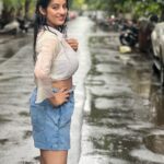Deepika Singh Instagram – Drenched!!! 🌧️ 
.
.
#piccredittohubby😍❤️ @rohitraj.goyal ❤️
#monsoon #mumbai #deepikasingh
