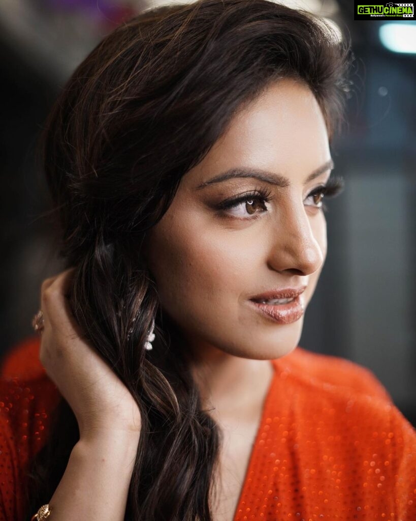 Deepika Singh Instagram - Self confidence is a Super Power. Once you start to believe in your self yourself , Magic starts happening . . #piccredit @sunilvish12 #closeup #deepikasingh