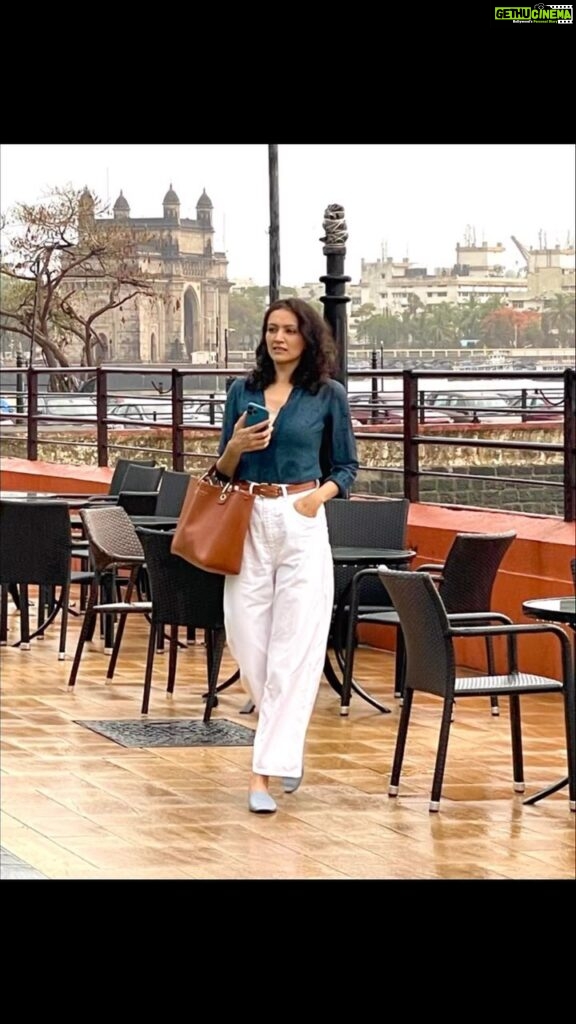 Dipannita Sharma Instagram - Seasons change so do we ! Random clips & moments from the past couple weeks … feeling better everyday as I step out , be me , balance , enjoy the season & the natural course of things … @sharmag @romibites @doctorvee you guys ♥️ #breathe #be