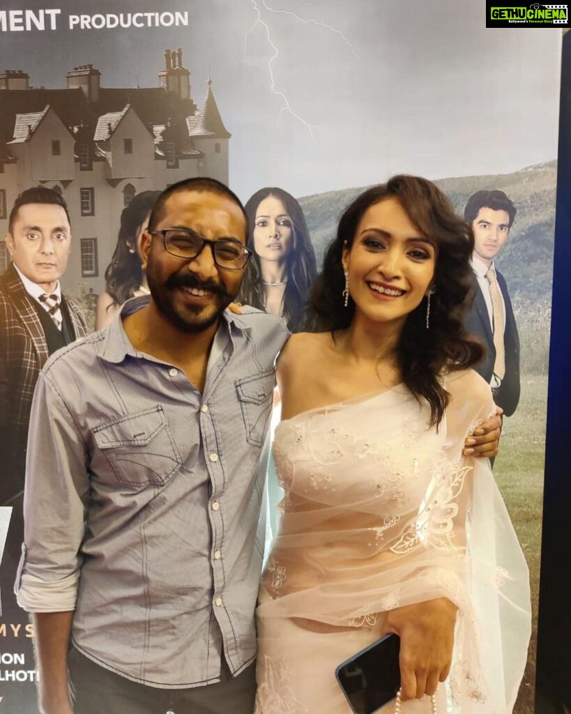 Dipannita Sharma Instagram - Here’s to all my people who were there for me at the screening of #neeyat (my new theatrical release. A film I’m so happy & proud to be a part of ) . Thank you guys so much . There were many more I wanted to invite but couldn’t due to limited seating . I hope everyone goes & watches the film 🙏🏼 … @jignasa_ @dhruv.tripathi @brainuse @tanvegandhii @shishiradmane @vidyamalavade @celijohn Love you all … @neerajkabi May I just say how thankful I am that you were my co actor in this film . Thank you so much really, always !!! Noor & Sanjay suri - quite the team … Neeyat in theatres now … ♥️ @abundantiaent Sari : @dilnazkarbhary Jewellery : @dashia.in Bag : @eena.official Shoes : @fizzygoblet Makeup : @sonamvaghani.mua Hair : @jayshreethakkarhairartist Styled by @who_wore_what_when