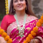 Dipika Chikhlia Instagram - Indian Colours and indian festivities it sets the mood …on sets of #dhartiputranandini #instagood #photography #photooftheday #instagram #picoftheday #fashion #beautiful #instadaily #mumbai #style #photo #happy #explore #reelitfeelit #reelofinstagram #reels #fashionreel #moodyreel #mumbaiinstagram #instagramreel #instareel#dipikachikhliatopiwala #Trendingreels #viral #Viralvideo #dipikachikhlia #dctmovies