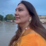 Dipika Chikhlia Instagram - A boat ride in saryu behind is the ghat and temple of ram ji Where Ram ji took jaal samadhi and went to vaikund #Guptarghat #ayodhya #instagood #photography #photooftheday #instagram #picoftheday #fashion #beautiful #instadaily #mumbai #style #photo #happy #explore #reelitfeelit #reelofinstagram #reels #fashionreel #moodyreel #mumbaiinstagram #instagramreel #instareel#dipikachikhliatopiwala #Trendingreels #viral #Viralvideo #dipikachikhlia #dctmovies #dhartiputranandani