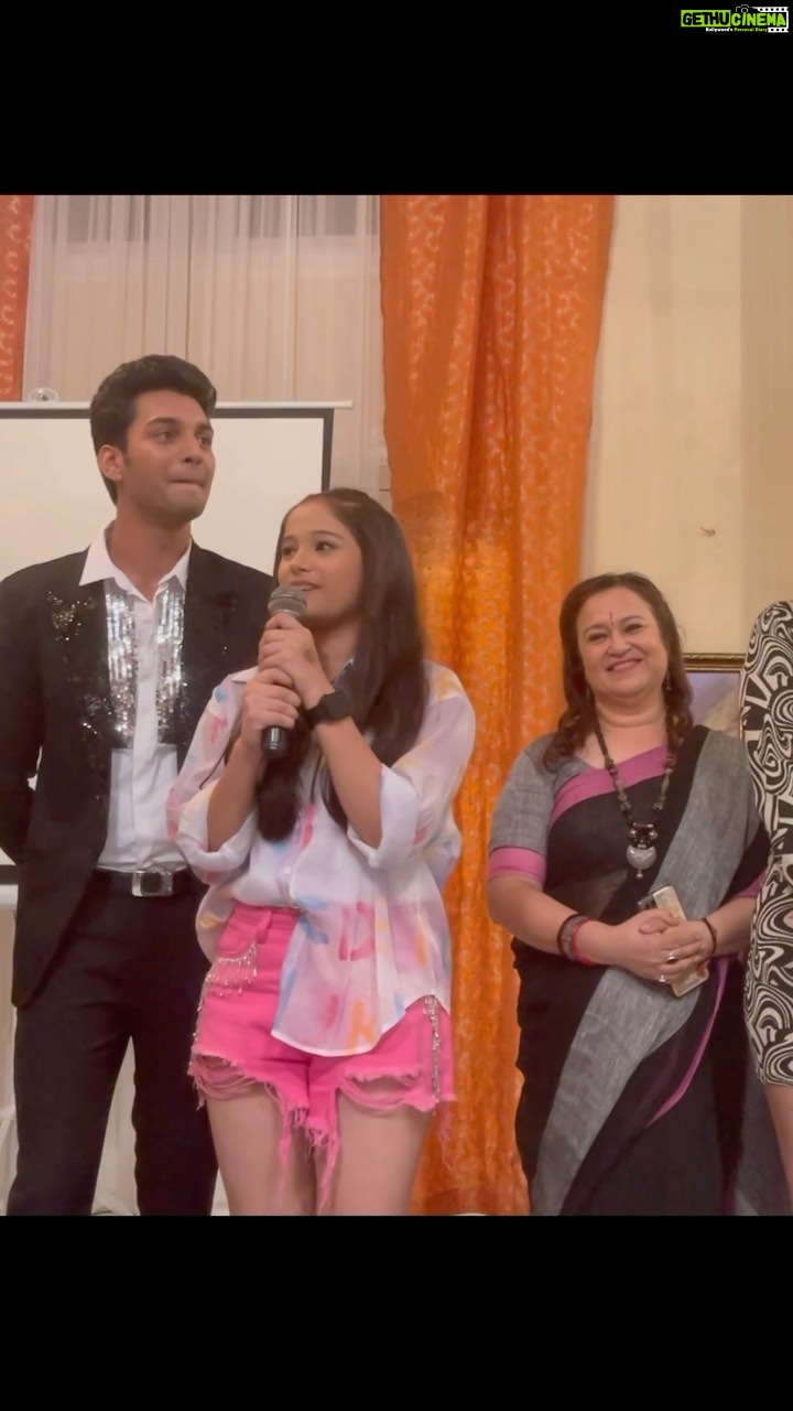 Dipika Chikhlia Instagram - It was an memorable night🧿 launch of my new show Dhartiputraa Nandni, launch of mine as Nandni✨ Feeling so grateful to each and everyone who is part of my this journey, who always supported me THANK YOU.… Thank you Mumma, Papa and yes to my brother, I’m nothing without you guys, this is just a step and I promise to achieve more heights just for you guys🫂 Thank you @rajeev_mishra_officia sir @she_baaani di @dolly._.mazumdar di @dipikachikhliatopiwala mam @idhirajmisra sir and all the members of @nazaratvofficial and DCT Prodction for believing in me And thank you guys for always supporting me loving me and blessing me I LOVE YOU #shagunians ✨ . #dhartiputranandini #nandni #shagun #shagunsingh #shagunians #newstart #blessed #nazaratv #launchparty #dipikachikhlia #instagram #instagood #explore #fyp