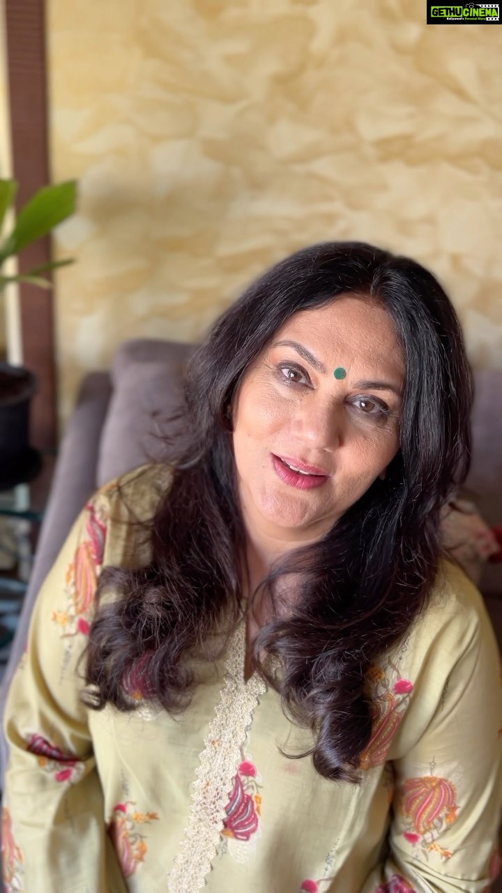 Dipika Chikhlia Instagram - This is something I do everyday before leaving my house 🙏 safety and good health … #safe #healthy #pray #ganpati #instagood #photography #photooftheday #instagram #picoftheday #fashion #beautiful #instadaily #mumbai #style #photo #happy #explore #reelitfeelit #reelofinstagram #reels #fashionreel #moodyreel #mumbaiinstagram #instagramreel #instareel#dipikachikhliatopiwala #Trendingreels #viral #Viralvideo #dipikachikhlia