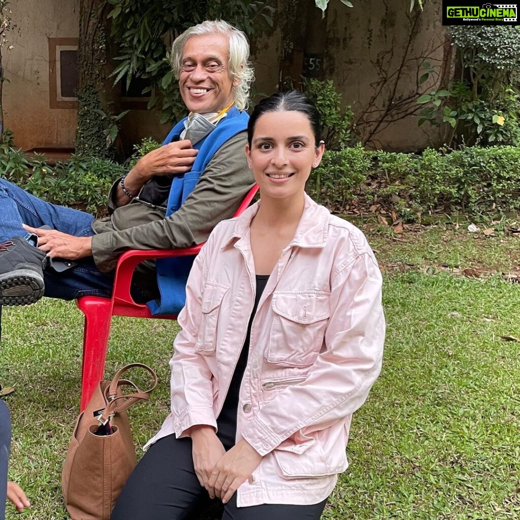 Ekta Kaul Instagram - There’s so much to be grateful for. 🌈 Sir thank you for being you. @iamsudhirmishra #masterofmsters. A Legend! Season 2 here we come.. 😊😊