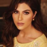 Elnaaz Norouzi Instagram - Eid Mubarak 💫 to everyone who celebrates all around the world 🫶🏼 . . . . . . . WV CEO: @itsme_daksh Magazine: @weddingvows.in Interview: @farvi_wadhwa Stylist: @sshorewala Photographer: @munjalgandhi @wedostudio.mumbai Hair: @farah_kadkotra Make Up: @ankitamanwanimakeupandhair Outfit: @ruhclothingofficial Jewellery: @rarejewels.arankalegacy Location: @roofberriesbandra, @maverick.communication01 #eid #eidmubarak #eidulfitr #eidoutfit #elnaaznorouzi
