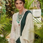 Elnaaz Norouzi Instagram - 💚 . . . . . . WV CEO: @itsme_daksh Team WV: @farvi_wadhwa Stylist: @sshorewala , @styledbyakriti @khusshiii.k Photographer: @munjalgandhi @wedostudio.mumbai Hair & Make Up: @ankitamanwanimakeupandhair Cinematographer: @warehouse.wefoundlove @prem912 Outfit: @rozinaa_india Jewellery: @ghanshyamdaskotawala Location: @roofberriesbandra, @maverick.communication01