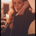 Elnaaz Norouzi Instagram - I wanna be loved by you… just you ❤️ Happy Sunday Fam 🫶🏼 #happysunday