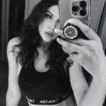 Elnaaz Norouzi Instagram - Sunday #Mood 🐰 @keegancrasto