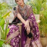 Elnaaz Norouzi Instagram - 💜 . . . . WV CEO: @itsme_daksh Interview: @farvi_wadhwa Stylist: @sshorewala @styledbyakriti @khusshiii.k Photographer: @munjalgandhi @wedostudio.mumbai Hair: @farah_kadkotra Make Up: @ankitamanwanimakeupandhair Saree: @narayanisilks Cape: @taroobofficial Handbag: @gioia.in Jewellery: @rarejewels.arankalegacy Location: @roofberriesbandra #ElnaazNorouzi