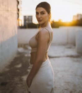 Elnaaz Norouzi Instagram - They say, the best way to predict the future is to create it… 
everything Ive ever wanted, ive created with my own hard work and will power.. with not giving up and persisting.. Ive fought my way up.. and I never took NO for an answer… I’m ready for the future and the NOW 💪🏼

📸 @portraitpundit