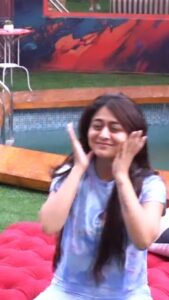 Falaq Naaz Instagram - Dancing into the weekend like 😍

Styled by @__snehasharma___
Outfit @banno.swagger 

@officialjiocinema
@endemolshineind

#FalaqNaaz #FalaqForTheWin #BBQueenFalaq #Trending #BiggBossOTT #BiggBoss #womaniya
