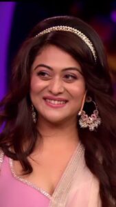 Falaq Naaz Instagram - 𝐃𝐚𝐫𝐢𝐧𝐠, 𝐁𝐫𝐚𝐯𝐞, 𝐁𝐨𝐥𝐝 🩷

She's a true warrior! Despite the battles life has thrown her way, she chose to step into this extraordinary journey! Through every obstacle, she rose above, proving that nothing can dim her shine.

She has already overcome so much, and now it's time to let the world witness her true colors.  Shine on, Falaq! 💫🔥

@beingsalmankhan @officialjiocinema @endemolshineind

#FalaqNaaz #BiggBossOTT #UnstoppableSpirit #Inspiration #FalaqForTheWin #Womaniya