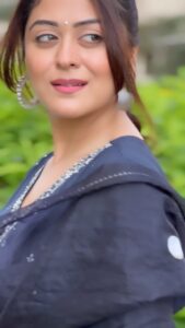 Falaq Naaz Instagram - 💫
.
.
.
Wearing-: @tara_c_tara 
PR-: @maverick.communication01 
@_prithaa_ 
.
.
.
#reelitfeelit #instagram #trendingreels #falaqnaaz #viralreels #explore #foryou