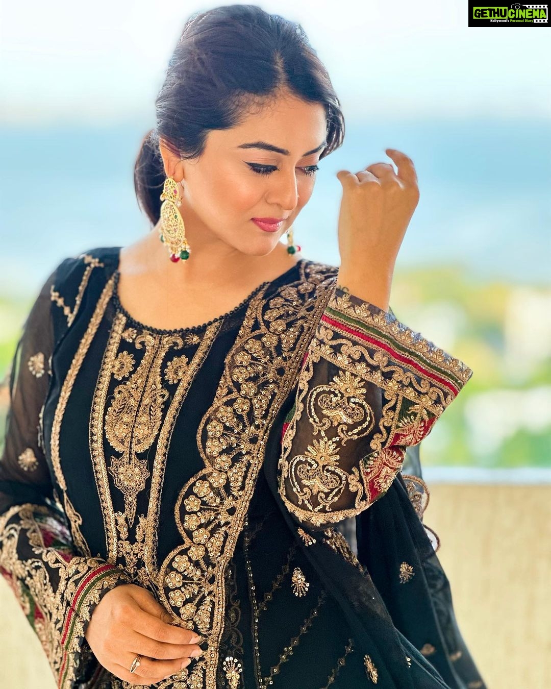Falaq Naaz Instagram - 💫 . . . #picoftheday #falaqnaaz