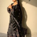 Falaq Naaz Instagram - 🤍🤍🤍 . . . Wearing-: @srclothingpalette_official Jhumka-: @justjadaujewellery . . . #reelsinstagram #falaqnaaz #trendingreels #viral #accessories #outfitoftheday