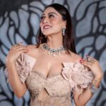 Falaq Naaz Instagram - A new era of me 🌹 . . Photographer : @makebaphotography Make up : @makeoverbysejalthakkar @celebsmakeupbysejal Hair - @kamalpalanhairstylist Styling : @purvabansal5 Outfit - @amadicoutureofficial Jewellery- @sejalcreation23 Managed By - @trending_influencers . . #falaqnaaz #falaqian #falaqkifauj #gown #fashion #bbott2 #lookoftheday #classy