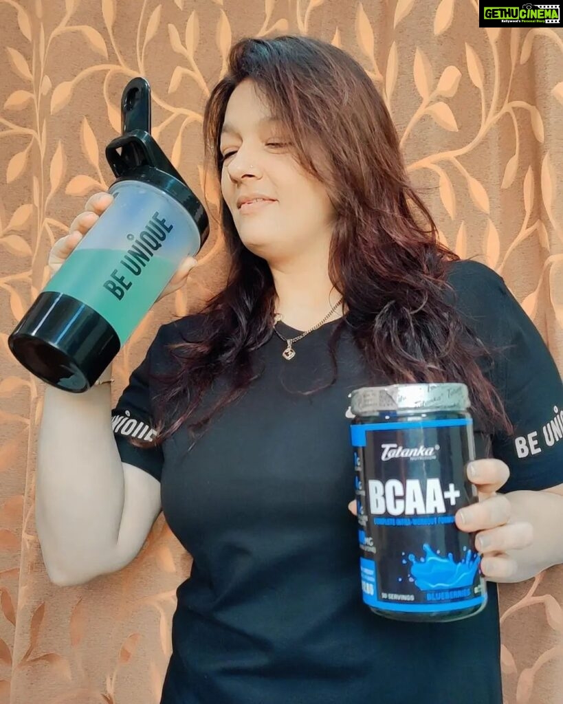 Falguni Rajani Instagram - I don't always go to the gym,but when i do..... Your feed gets #blessed too. Bcaa by @tatankanutrition #bcaasupplement #stayfit #nutritionstore #crossfit #workout #proteinstore #viralpost #trendingpost