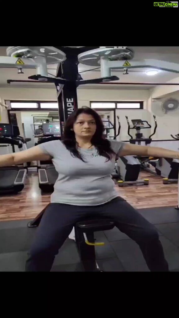 Falguni Rajani Instagram - Nutrition partner @xlr8sportsnutrition #fitnessmotivation #stayfit #supplementstore #viralreels #viralvideos #trendingreels #trendingvideos