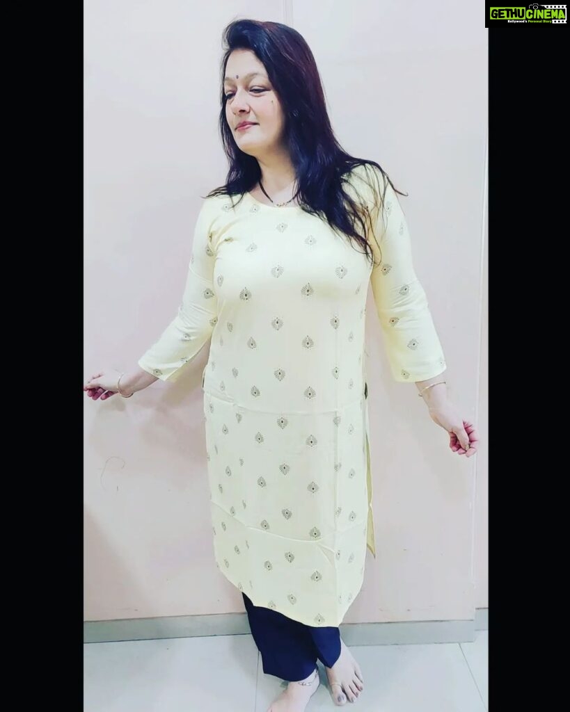 Falguni Rajani Instagram - Outfit by @fabclub_official #indianwear #kurtis #westernoutfit #fashion #clothstore