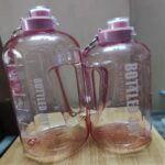 Falguni Rajani Instagram - Sporty gallon by @driptrip.in Available 2.7&3.7litrs #supplementstore #nutritionpartner #protien #fitnesslover #stayfit #postviral #memes