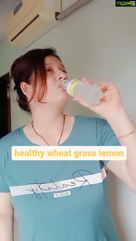 Falguni Rajani Instagram - . . I have replaced my cold drinks and unhealthy preserve juices with Jivo wheatgrass juice in my daily life, would you??? Tasty & Healthly Wheatgrass Juice 6 Pack of Bottles @ ₹109 Buy Now: bit.ly/jivo-wheatgrass #jivoWheatgrassPower #jivowellness #jivowheatgrassjuice #wheatgrassjuice #healthylifestyle #healthythanda #cleanliving #detox #selfcare #wellnesstips #healthyrecipes #healthbenefits #healthylifestylewithjivo #vegan #organic .